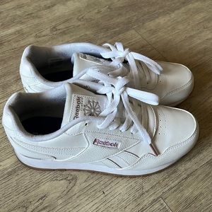 Classic white REEBOKS